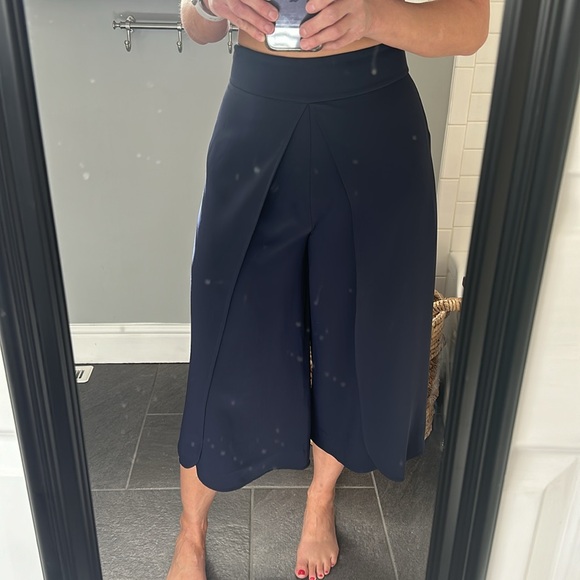 Wide leg, cropped, wrap pants - Picture 2 of 8